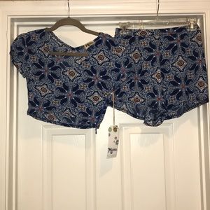 Show me your Mumu Crop top and shorts set